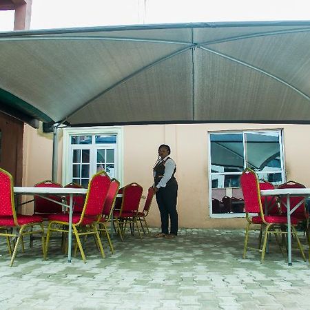 Glasshouse Suites Annex Lagos Bagian luar foto